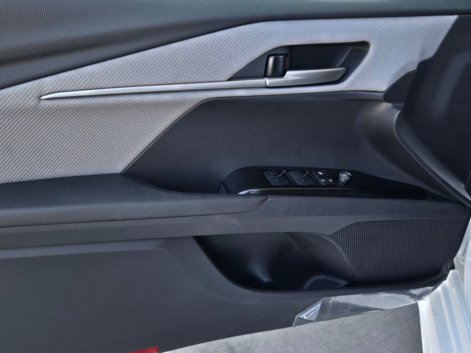 Certified 2026 Toyota Camry SE w/ Convenience Package FWD image 9