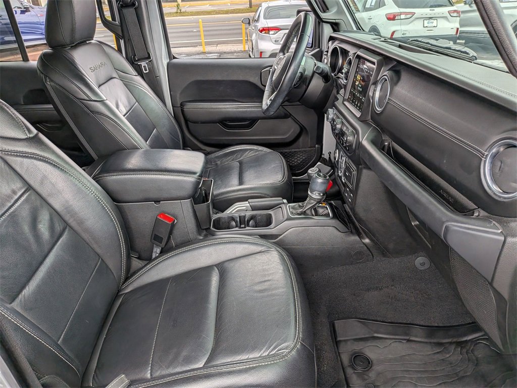 Used 2018 Jeep Wrangler Unlimited Sahara image 21
