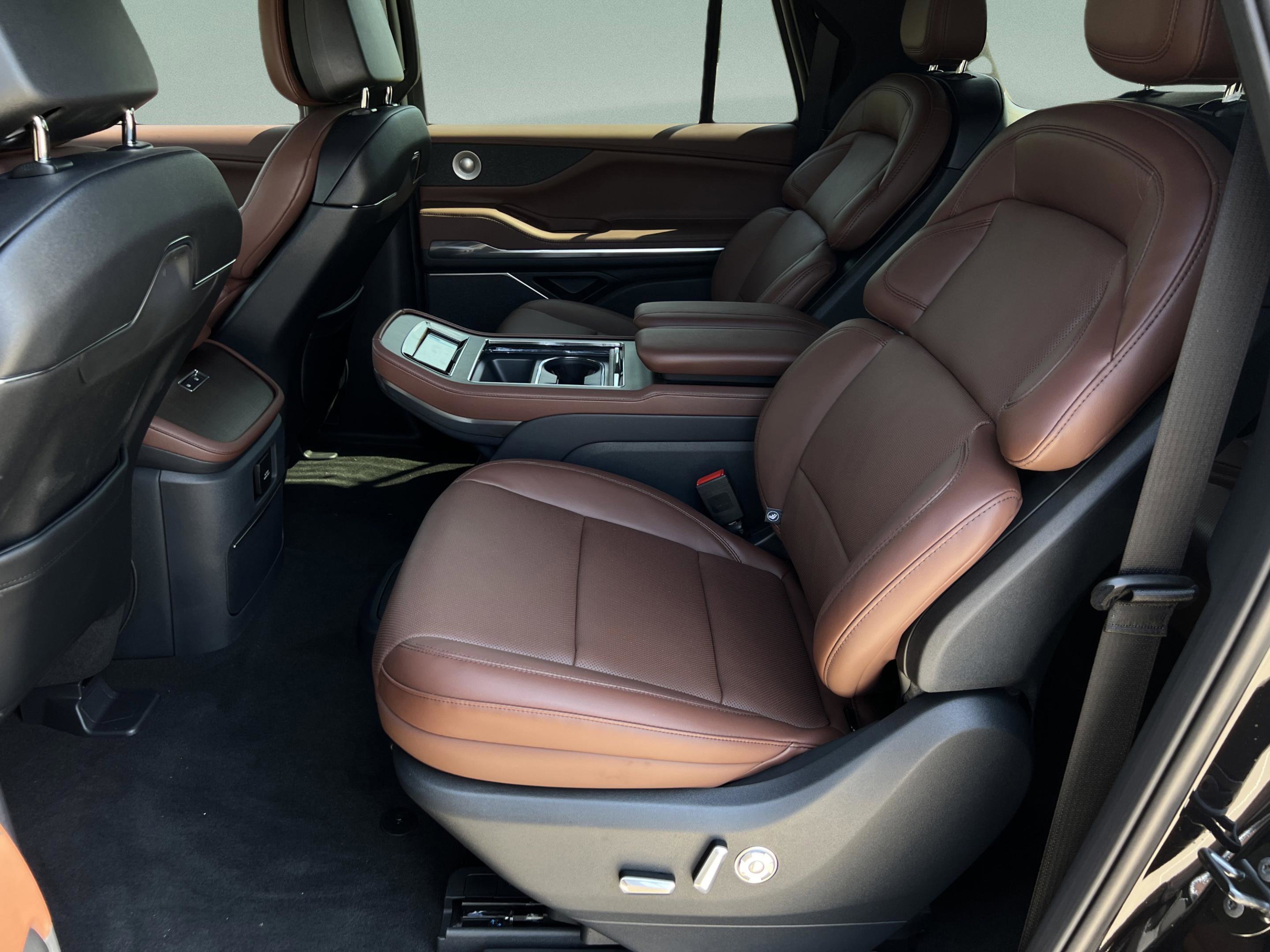 New 2025 Lincoln Navigator L Reserve AWD/4WD image 24
