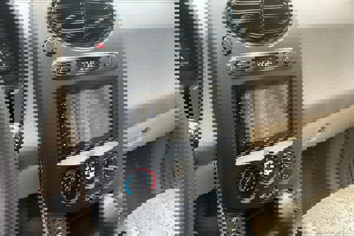 Used 2003 Saturn Vue AWD V6 image 15