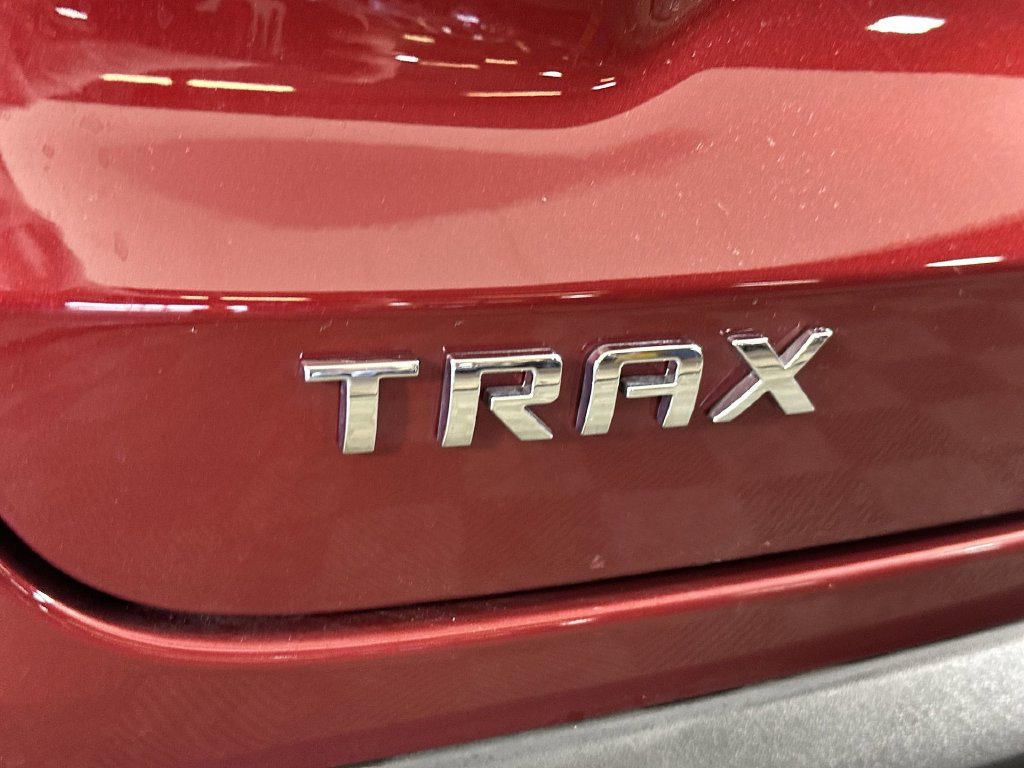Certified 2024 Chevrolet Trax ACTIV w/ Sunroof Package FWD image 34