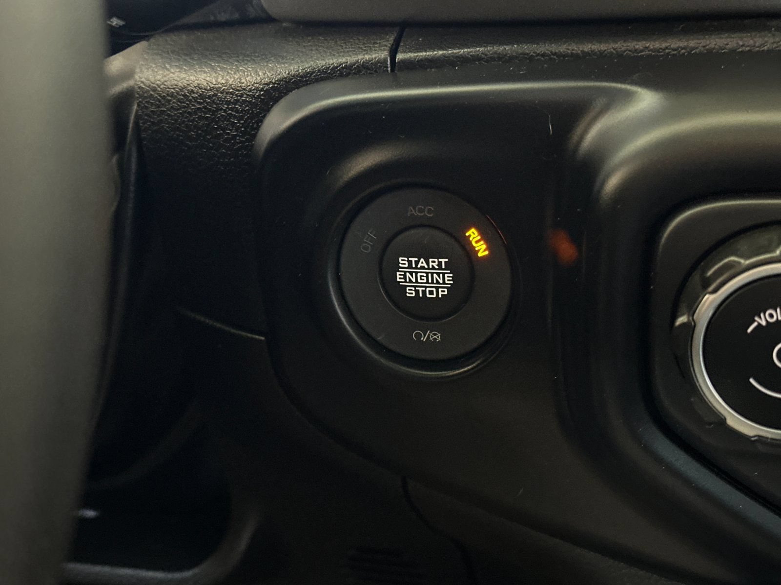 Used 2023 Jeep Wrangler Sport AWD/4WD image 20
