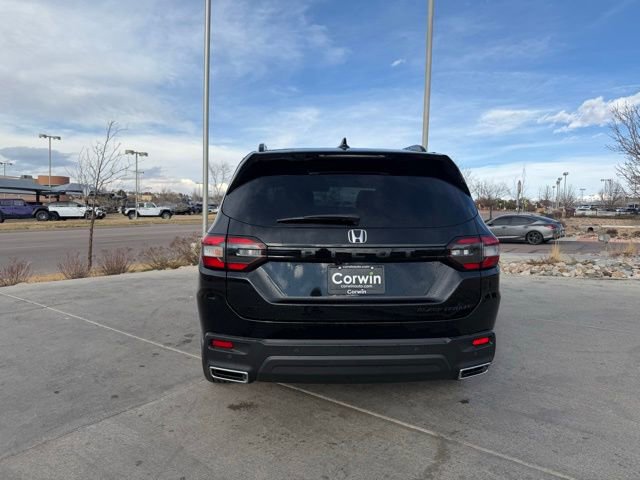 Used 2025 Honda Pilot Black Edition image 7