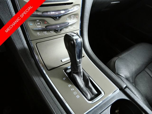 Used 2013 Lincoln MKX AWD w/ Class II Trailer Tow Pkg image 16