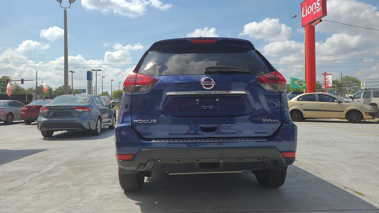 Used 2018 Nissan Rogue SV AWD/4WD image 3