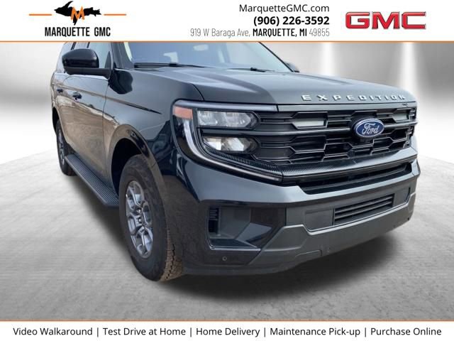 Used 2025 Ford Expedition Active AWD/4WD image 1