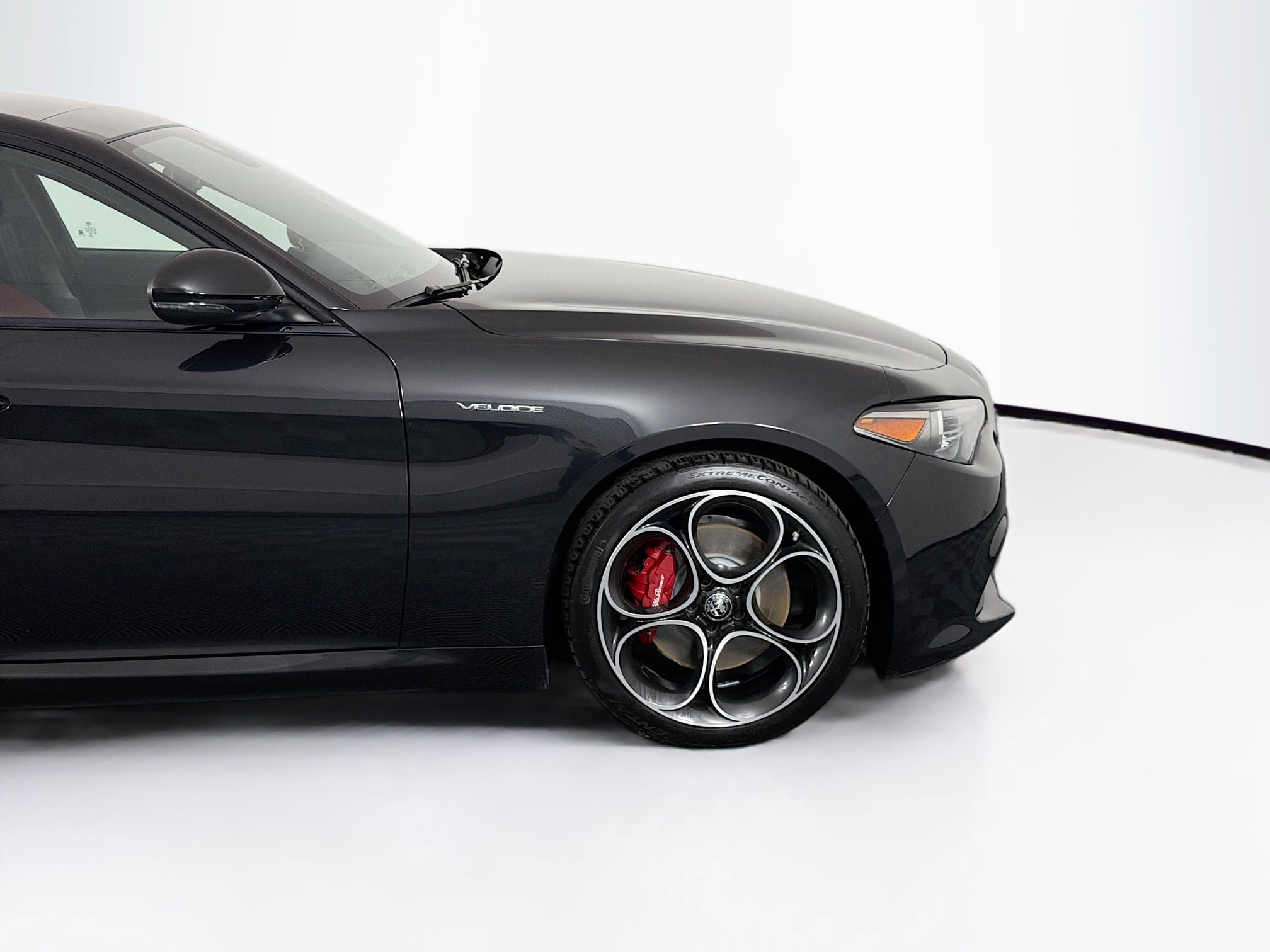 Used 2023 Alfa Romeo Giulia Veloce AWD/4WD image 47