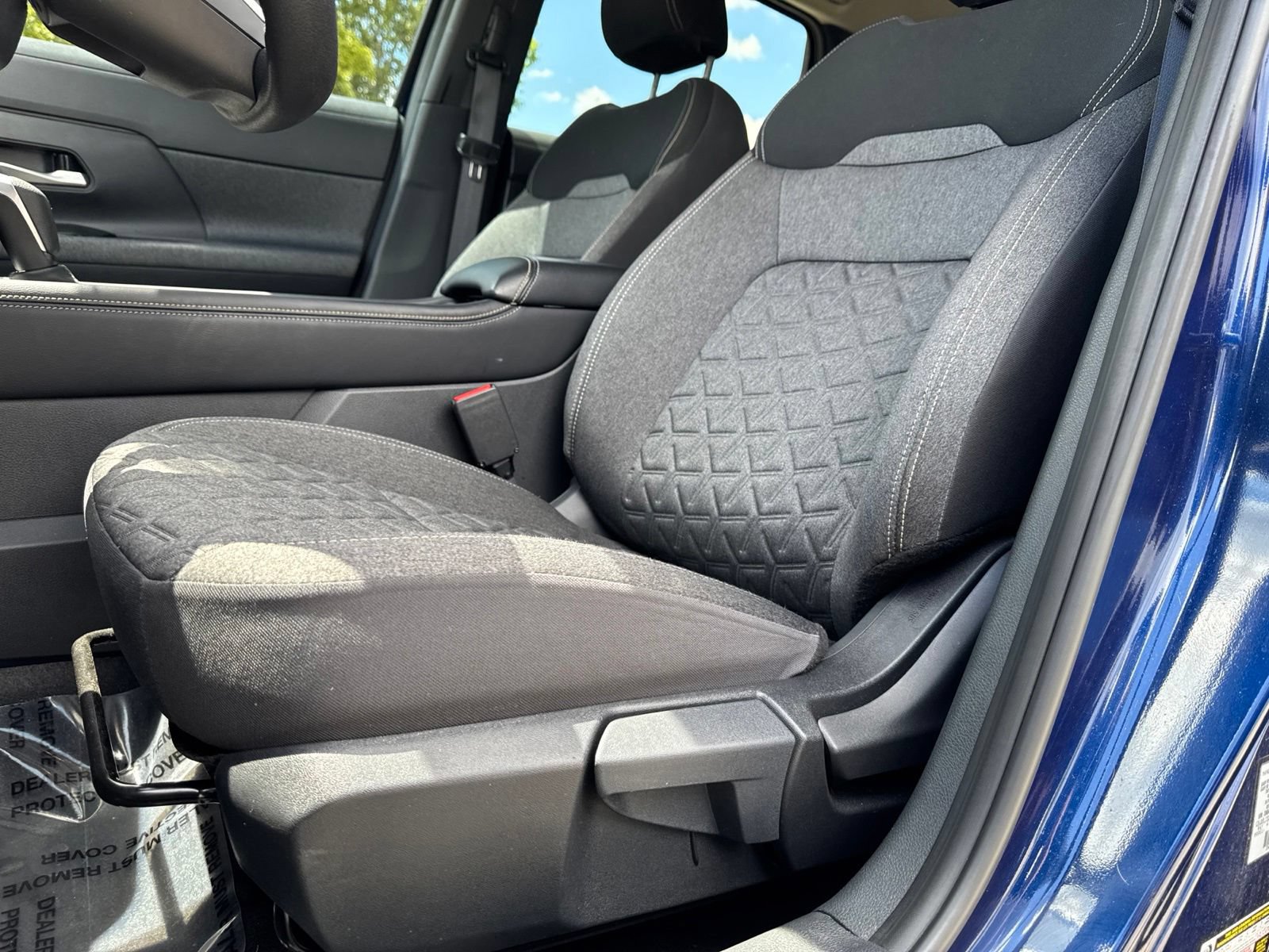 Certified 2025 Nissan Kicks SV AWD/4WD image 26