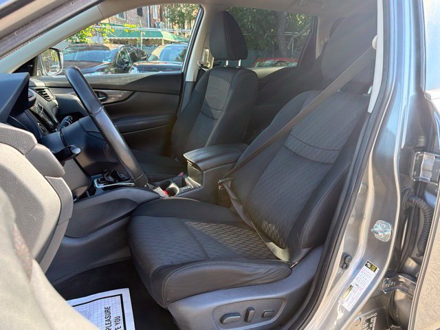 Used 2019 Nissan Rogue SV AWD/4WD image 11