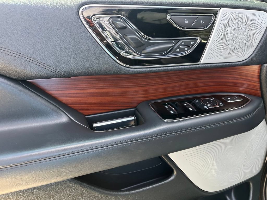 Certified 2023 Lincoln Navigator L Reserve AWD/4WD image 42