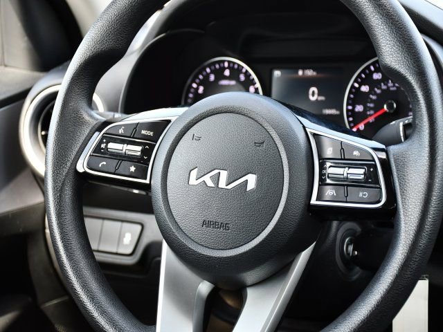 Used 2024 Kia Forte LX image 18