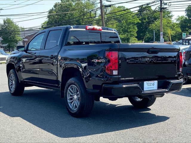Used 2024 Chevrolet Colorado LT w/ LT Convenience Package AWD/4WD image 3