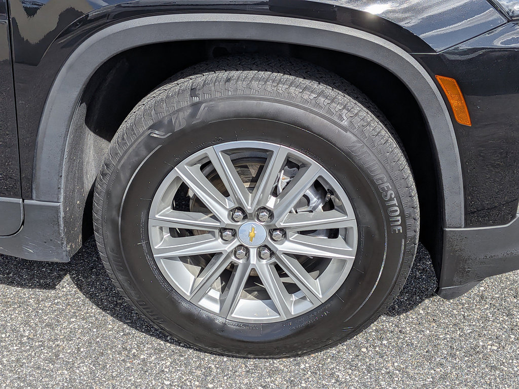 Certified 2023 Chevrolet Traverse LT FWD image 38