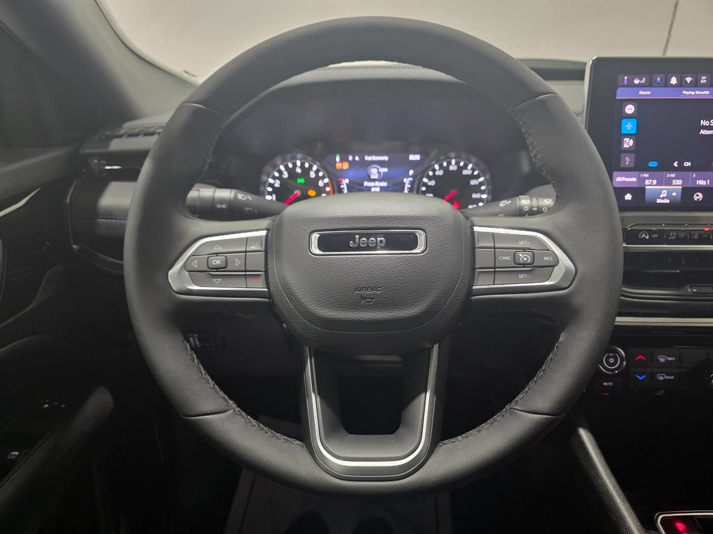New 2026 Jeep Compass Latitude AWD/4WD image 5