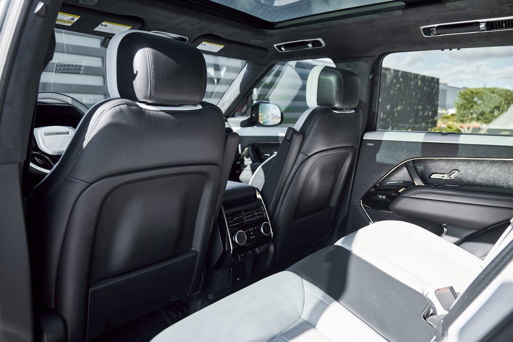 Used 2025 Land Rover Range Rover Sport Autobiography image 31