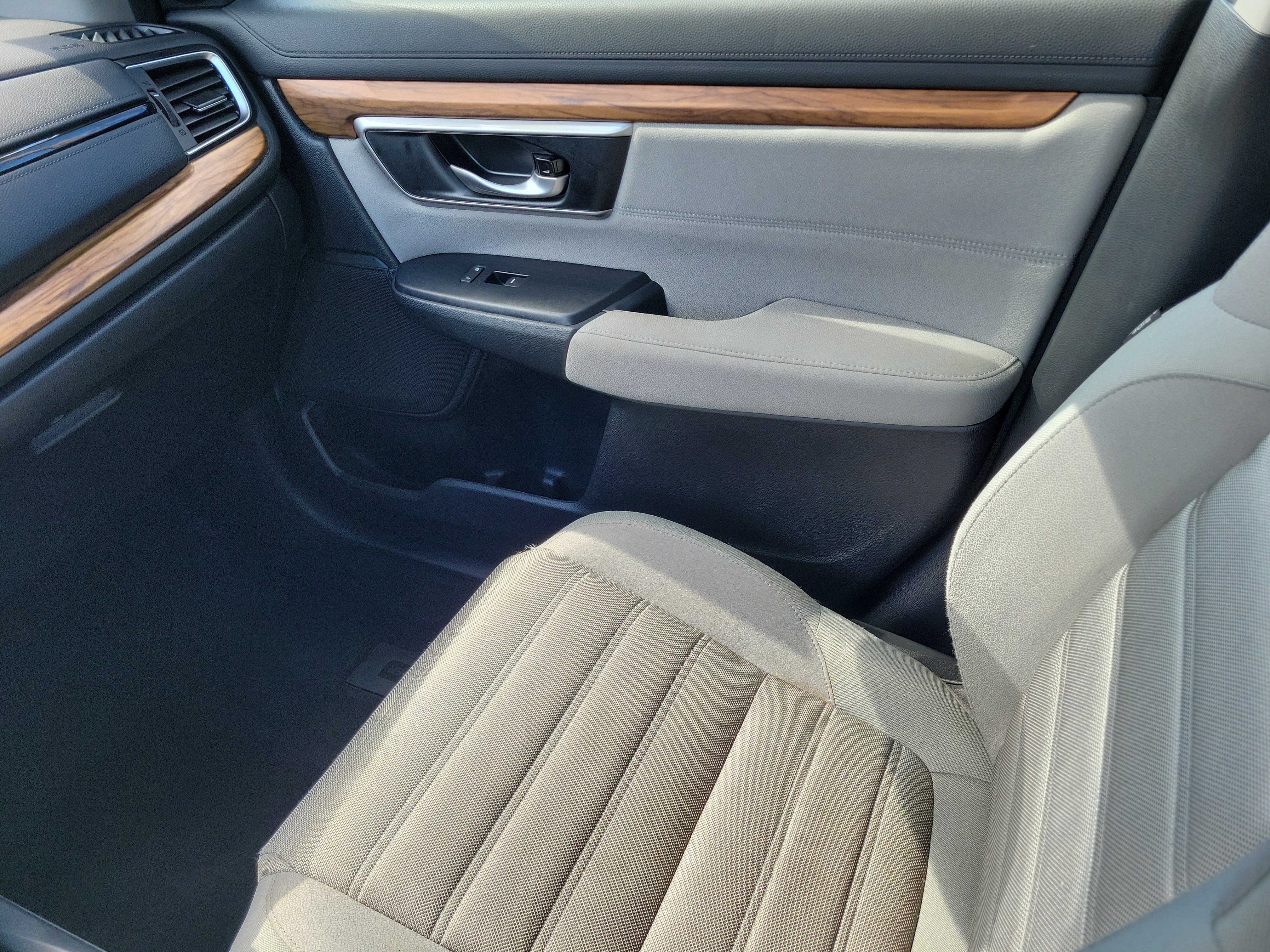 Used 2018 Honda CR-V EX image 19
