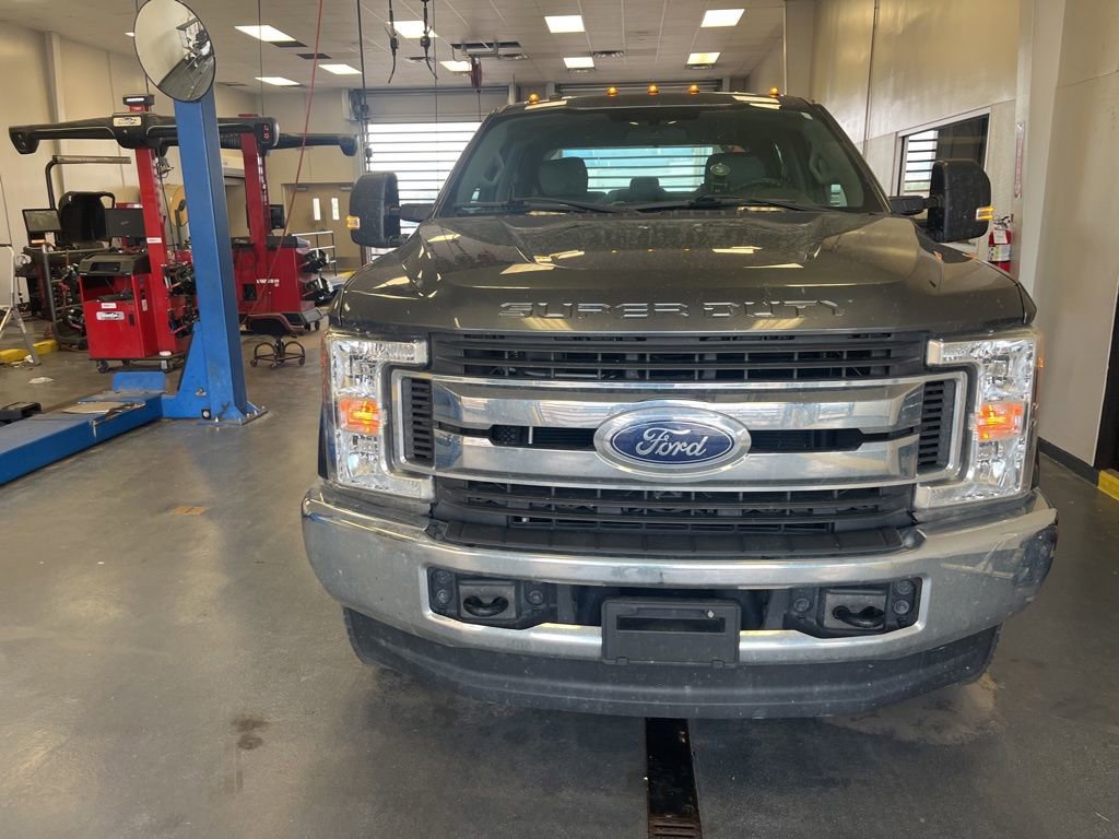 Used 2017 Ford F250 XL w/ STX Appearance Package AWD/4WD image 12