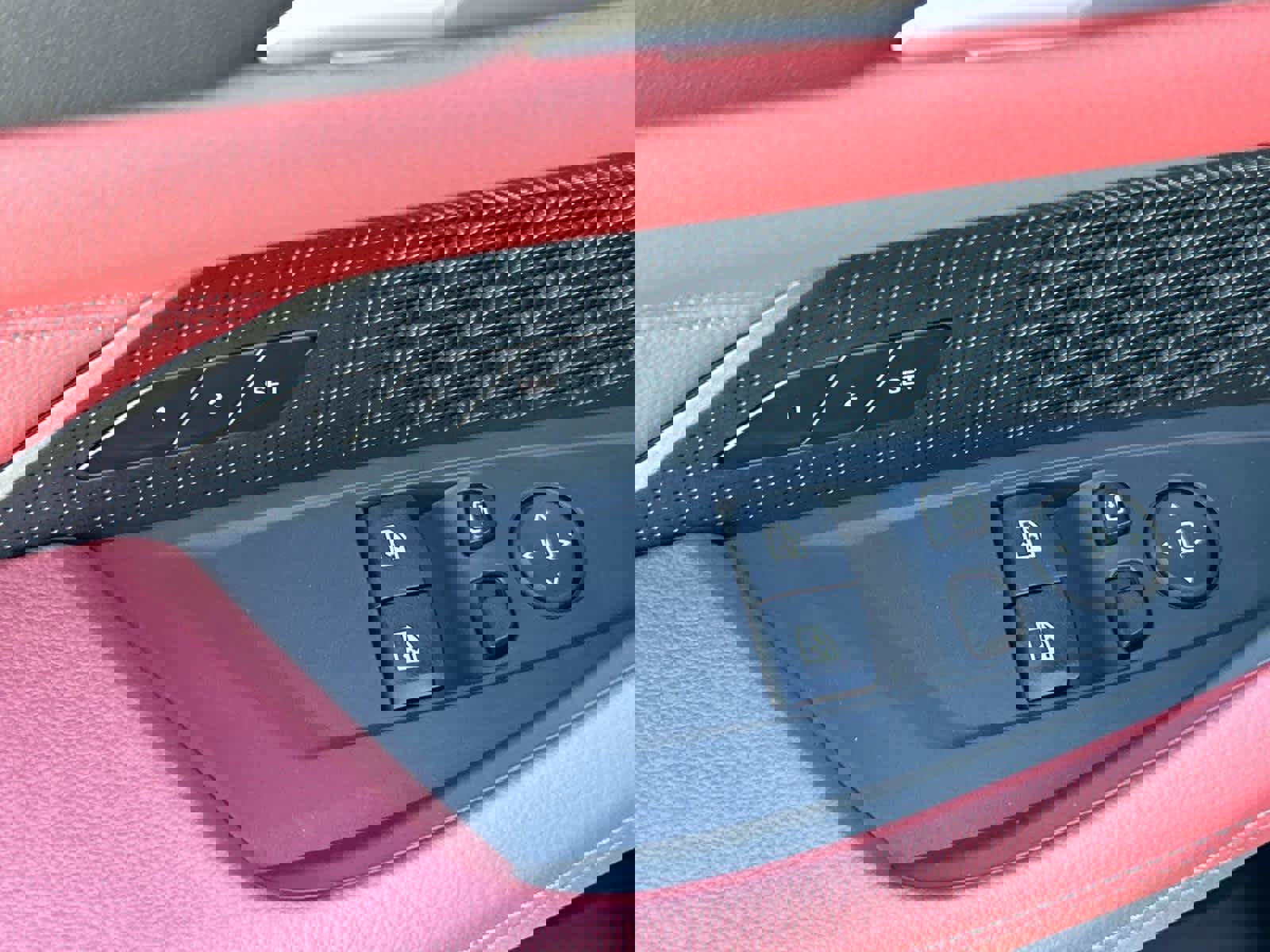 Used 2025 BMW 430i xDrive Coupe w/ Premium Package image 17