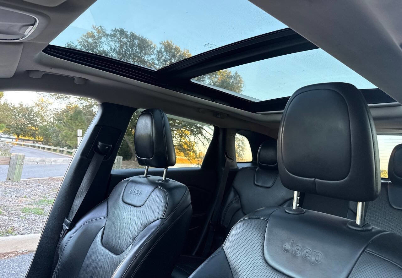 Used 2014 Jeep Cherokee Limited w/ Luxury Group image 11