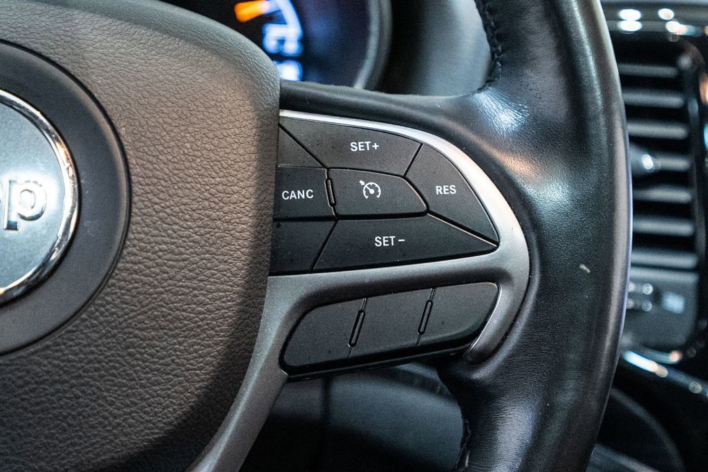 Used 2021 Jeep Grand Cherokee Limited image 19