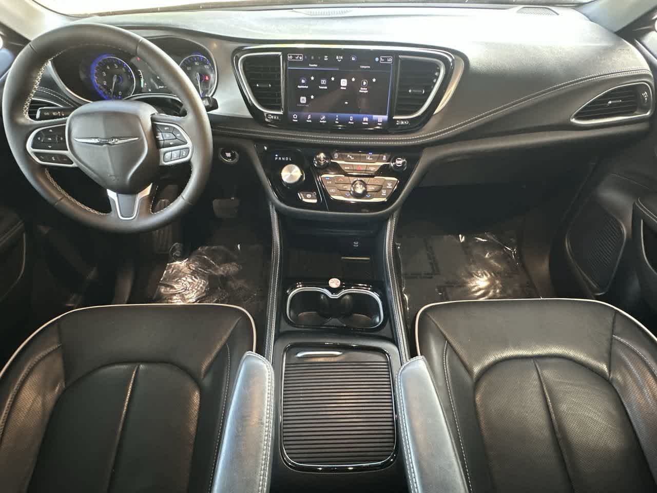 Used 2026 Chrysler Pacifica Limited FWD image 24