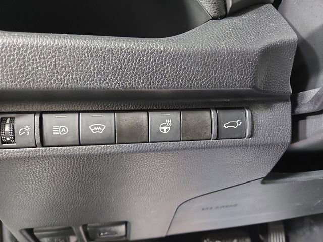 Used 2023 Toyota RAV4 XLE Premium image 28