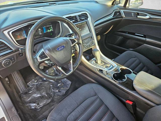 Used 2016 Ford Fusion SE FWD image 13