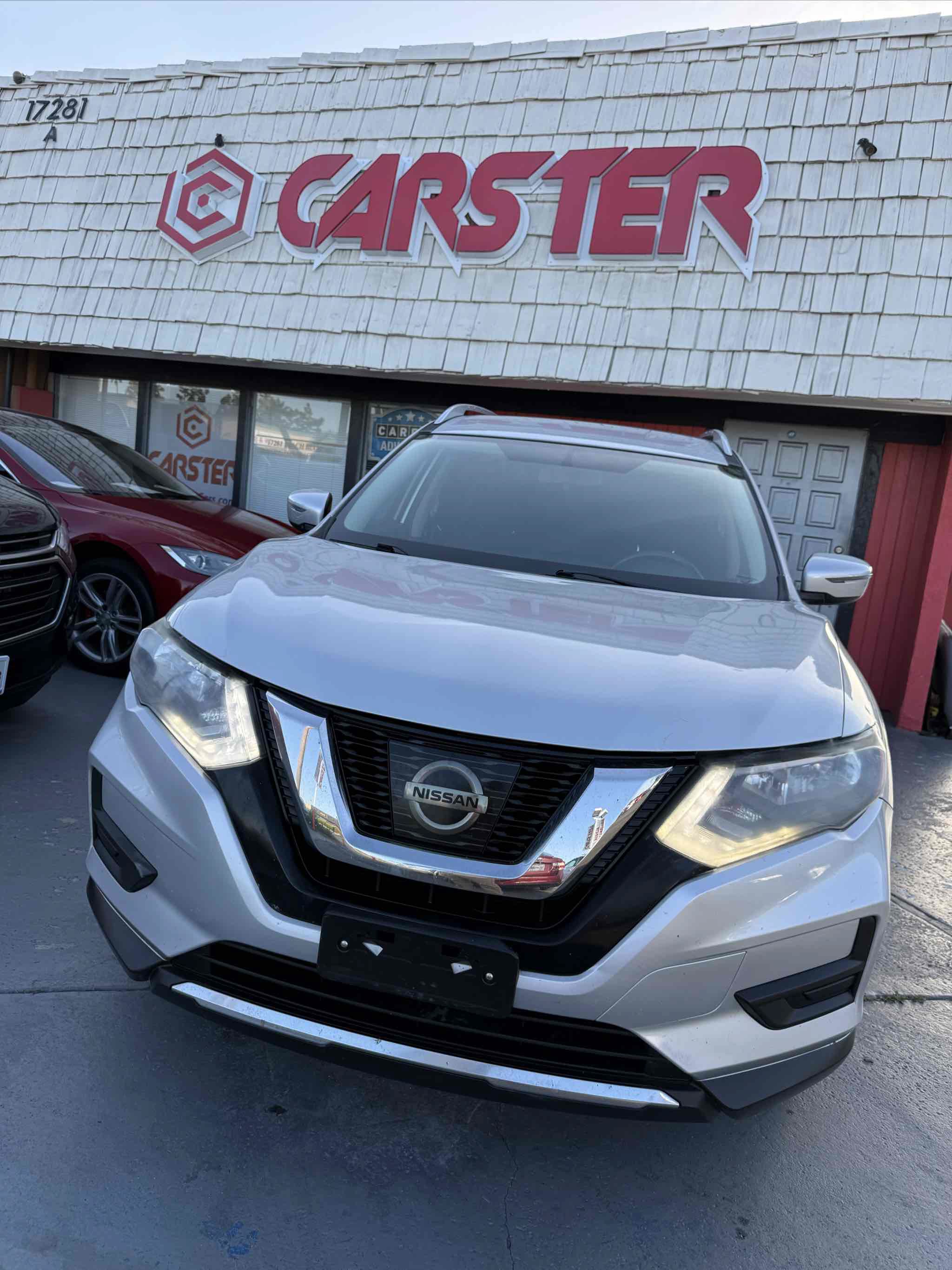 Used 2017 Nissan Rogue SV FWD image 22