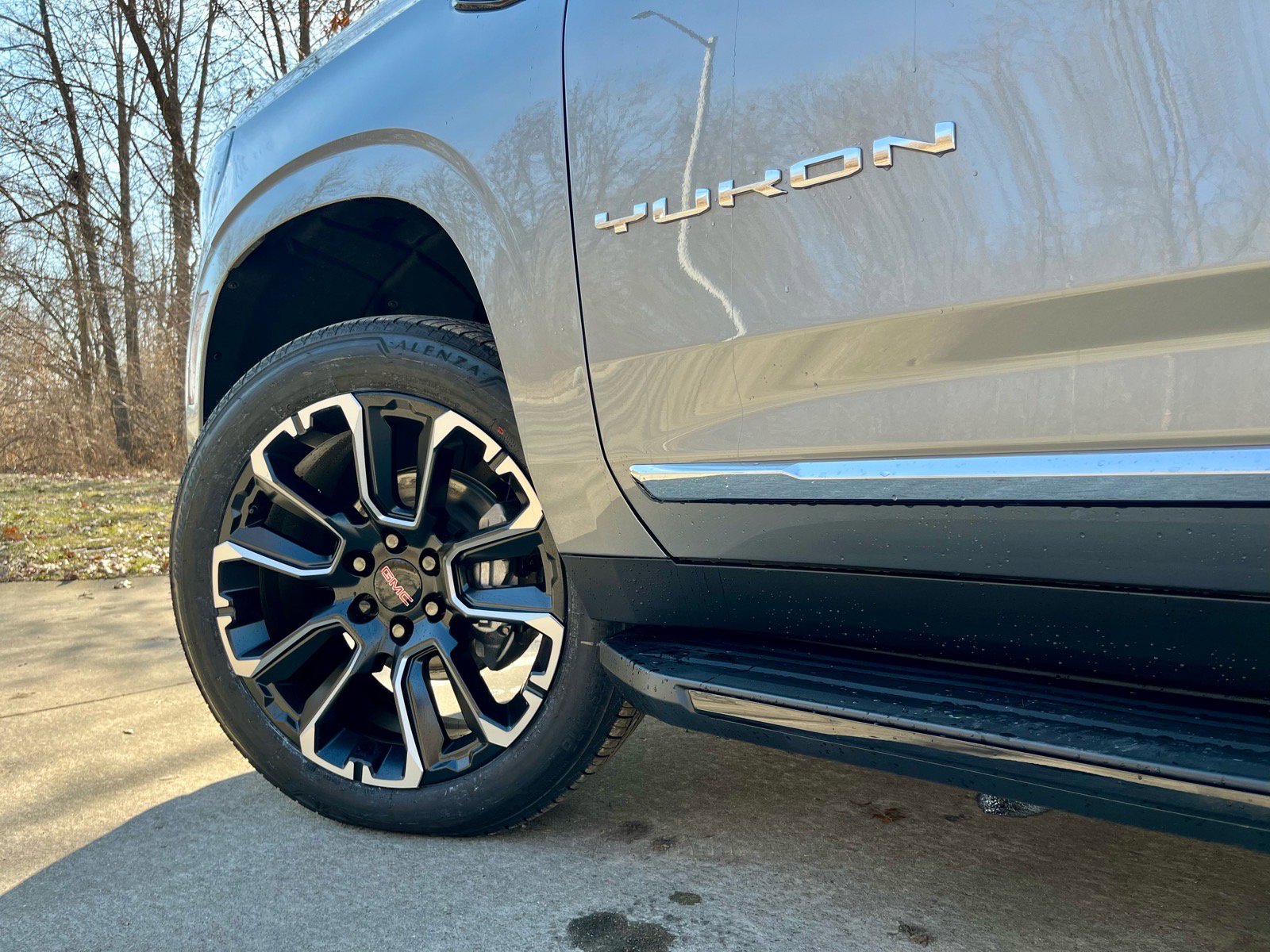 New 2026 GMC Yukon Elevation image 4