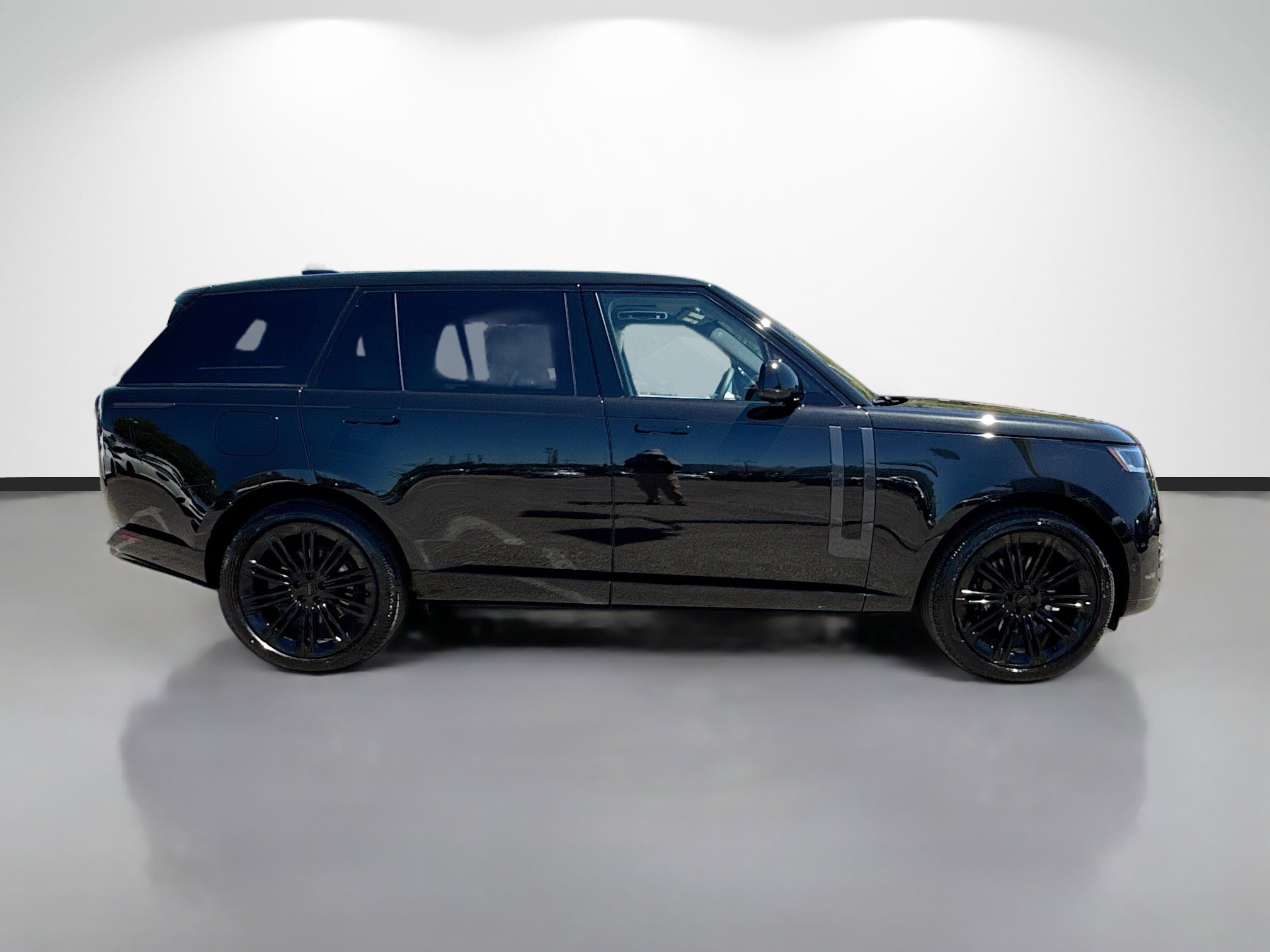 New 2026 Land Rover Range Rover Long Wheelbase SE AWD/4WD image 6