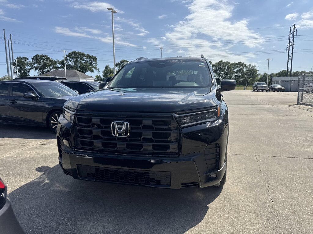 New 2026 Honda Pilot Sport image 2