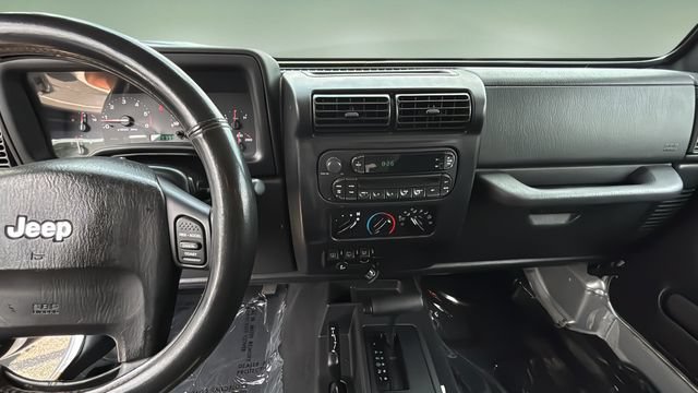 Used 2006 Jeep Wrangler Unlimited AWD/4WD image 12
