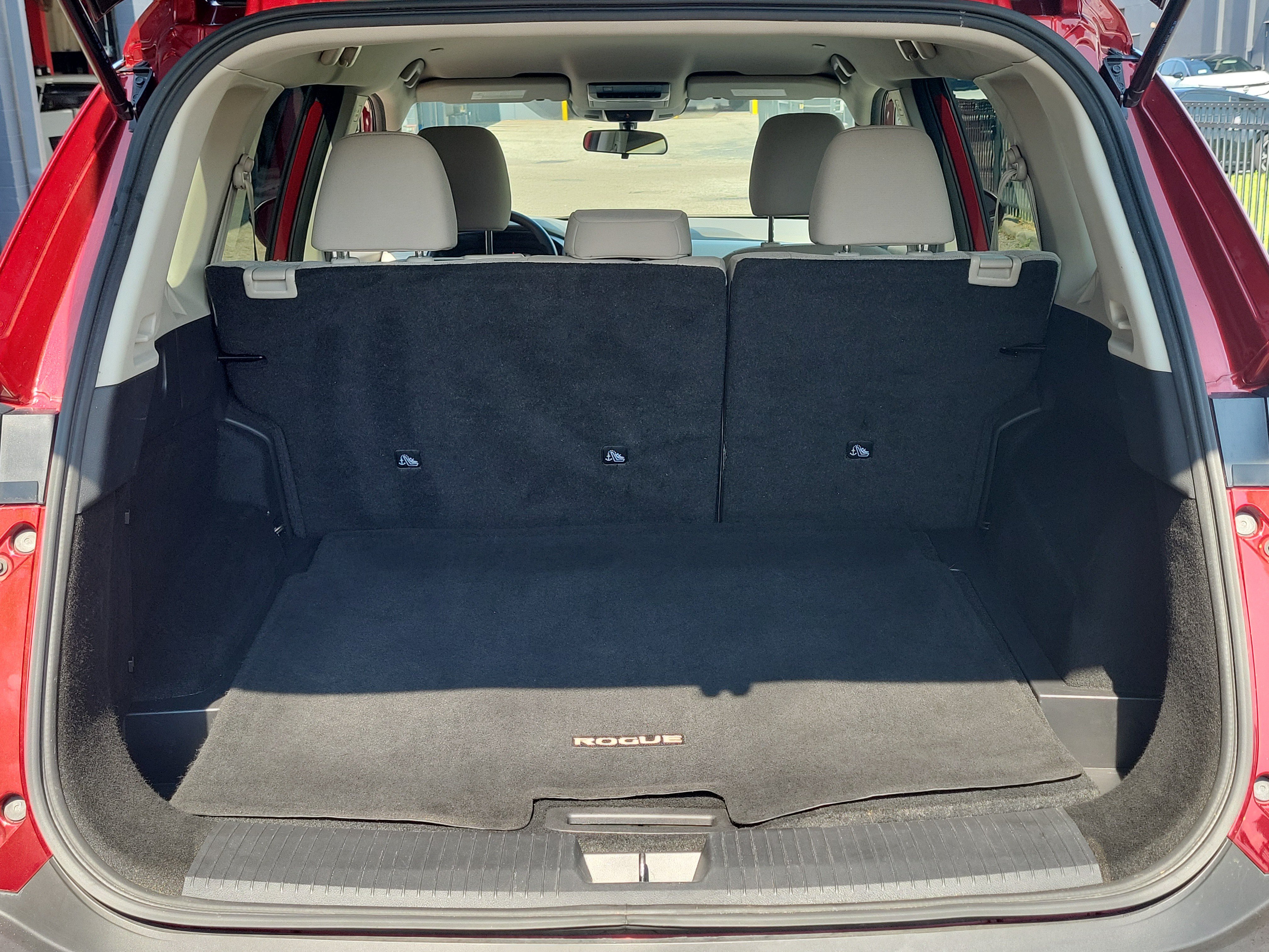 Certified 2023 Nissan Rogue SV FWD image 7