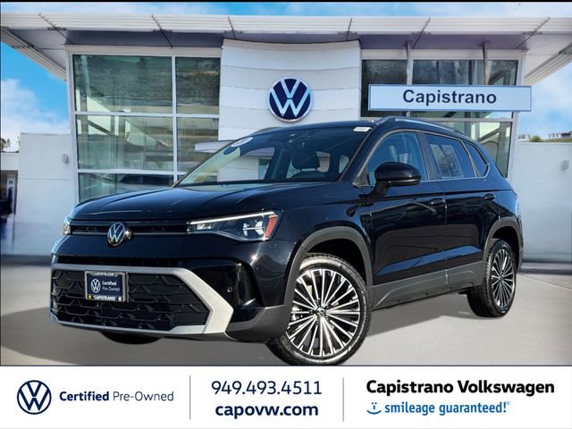 Certified 2025 Volkswagen Taos SE image 1