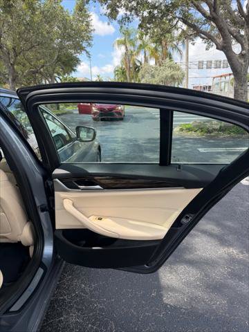 Used 2019 BMW 530e RWD image 18