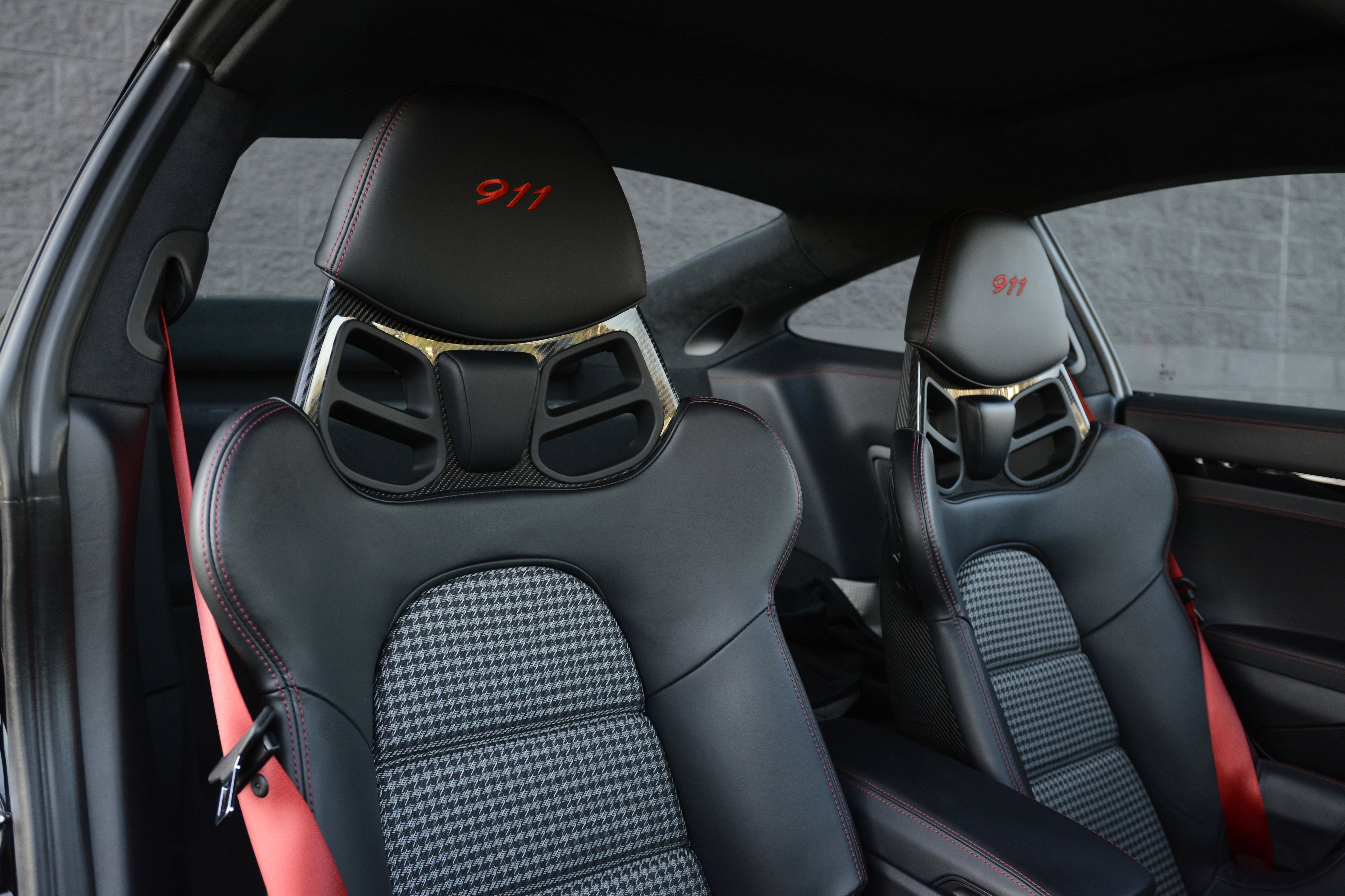 Certified 2018 Porsche 911 Carrera T image 29