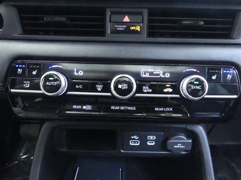 Used 2025 Honda Pilot Elite image 14