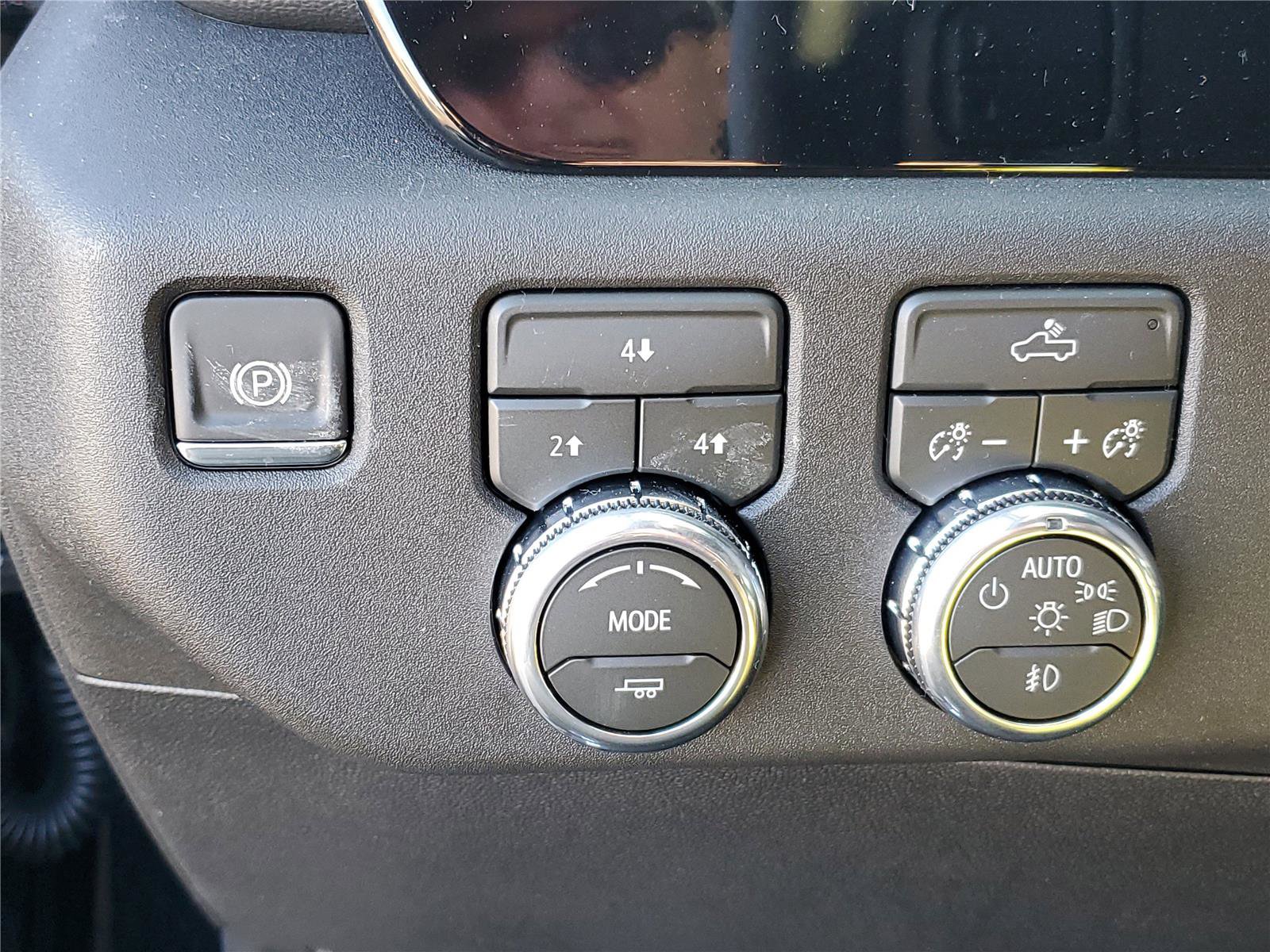 New 2026 GMC Sierra 2500 SLE w/ SLE Value Package; image 21