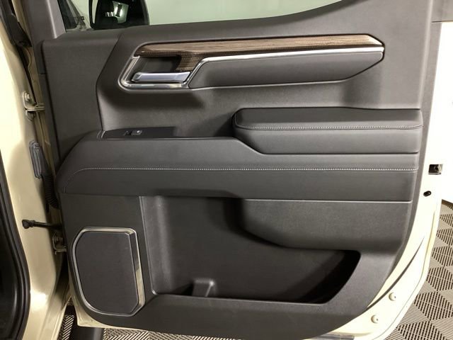 Used 2022 Chevrolet Silverado 1500 LT Trail Boss w/ LT Trail Boss Premium Package image 35