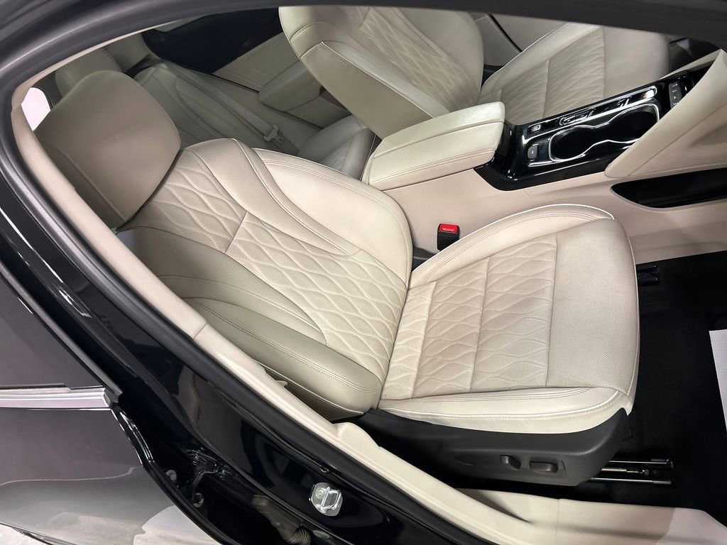 Used 2022 Buick Envision Avenir w/ Technology Package II image 26