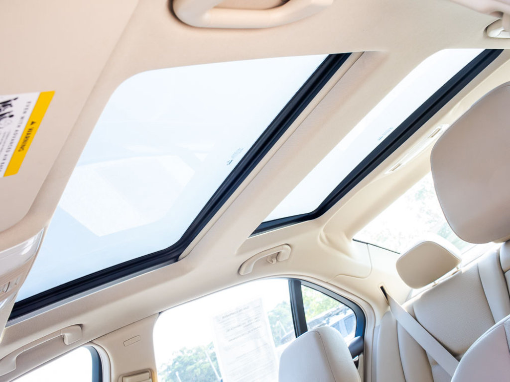Used 2013 Mercedes-Benz C 250 Sedan image 20
