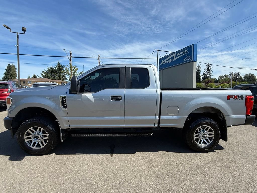 Used 2022 Ford F350 XL w/ FX4 Off-Road Package AWD/4WD image 2