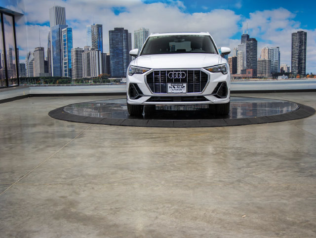 Used 2022 Audi Q3 2.0T Premium w/ Convenience Package AWD/4WD image 3