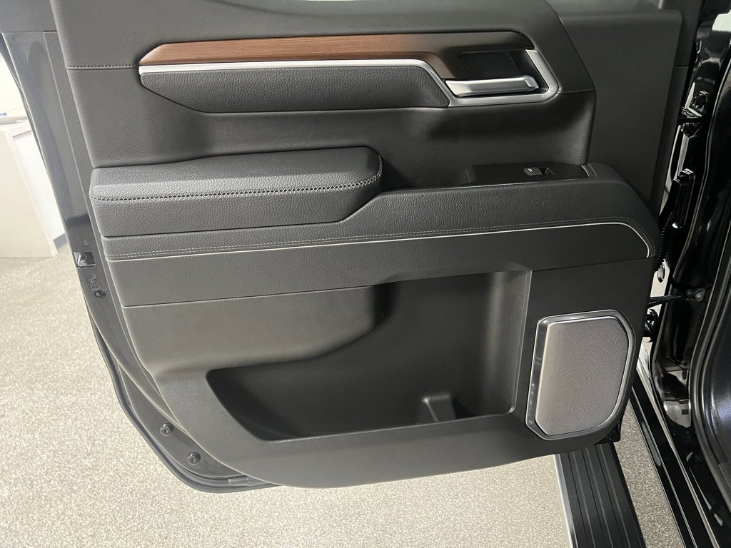 Used 2025 GMC Sierra 1500 Denali w/ Denali Reserve Package image 48