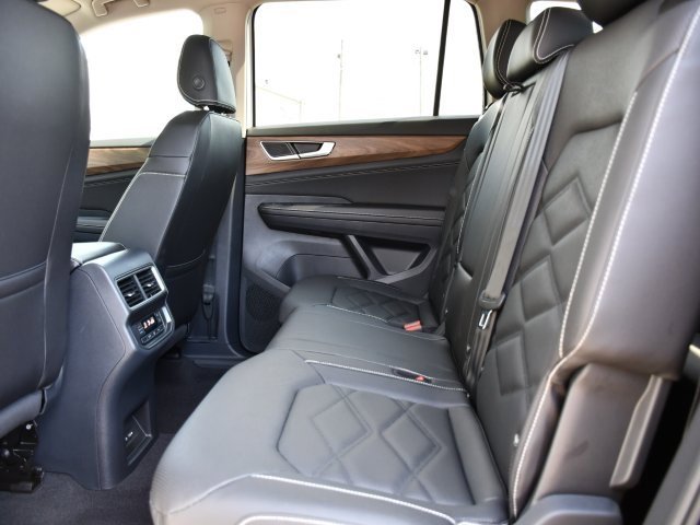 New 2026 Volkswagen Atlas SE image 15