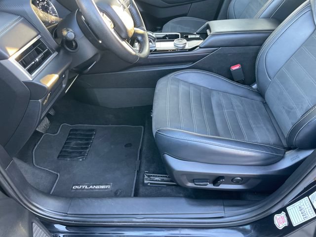 Used 2025 Mitsubishi Outlander SE AWD/4WD image 10