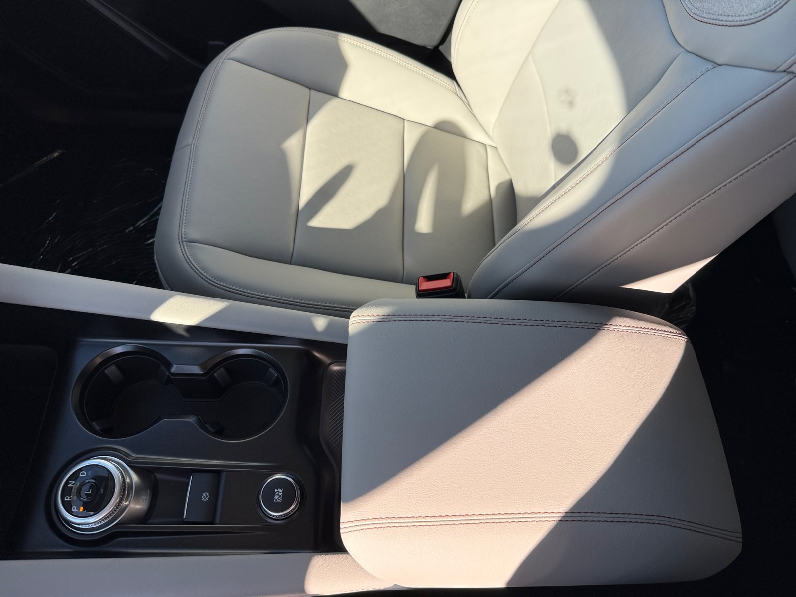 New 2026 Ford Explorer Active w/ Active Comfort Package RWD image 14