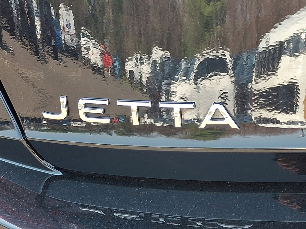 Used 2024 Volkswagen Jetta SE image 16