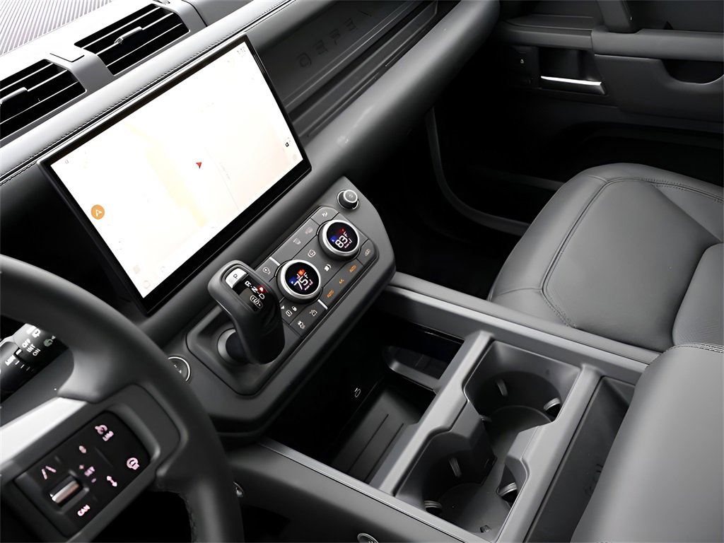New 2025 Land Rover Defender 90 X-Dynamic SE image 22