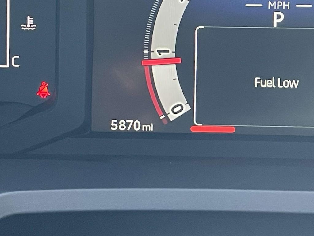 Used 2025 Toyota Tacoma SR5 image 27